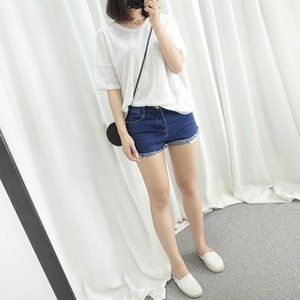 Classic Basic Essential Short-Sleeved White T-Shirt Tee One Size